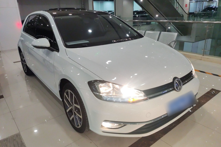 大众 高尔夫 2020款 挚爱版 280TSI DSG豪华型车身外观3