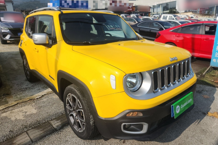 Jeep 自由侠 2016款 1.4T 自动智能版车身外观3