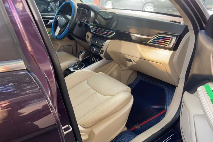 众泰 大迈X5 2017款 升级版 1.5T CVT地主型中控内饰7002