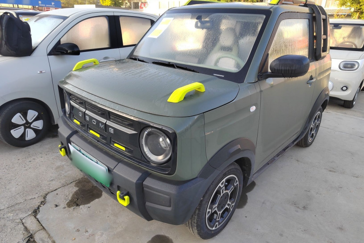 吉利银河 2025款 210km 熊猫骑士车身外观1