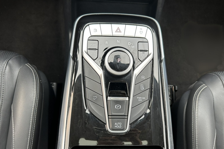 上汽大通MAXUS 大通G20 2021款 PLUS 2.0T 汽油自动尊享版中控内饰7004