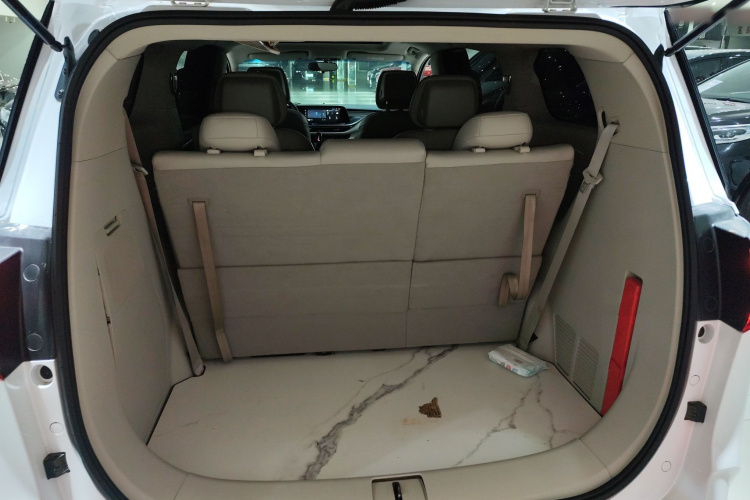 别克GL8 2022款 ES陆尊 653T 舒适型机舱底盘23