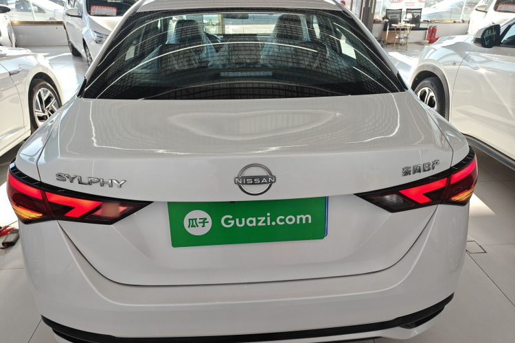 日产 轩逸 2023款 改款 1.6L CVT悦享版车身外观6