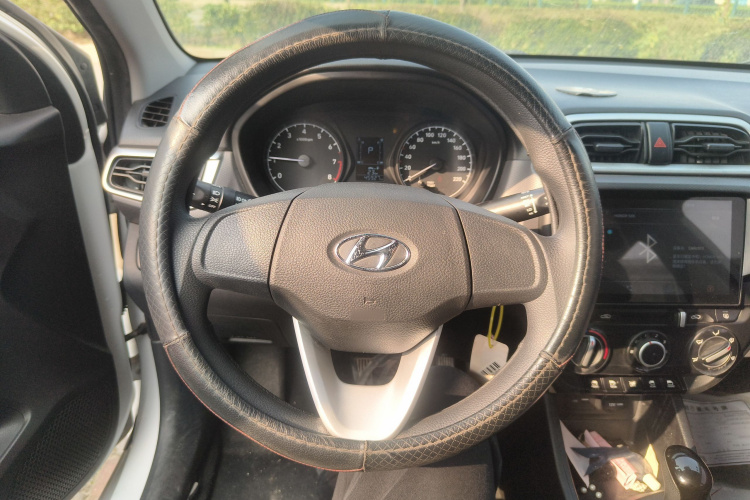 现代 瑞纳 2017款 1.4L 自动跃享版 国V中控内饰13