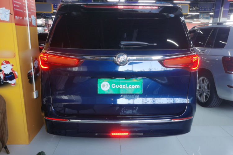 别克GL8 2020款 Avenir艾维亚 四座尊礼版车身外观6