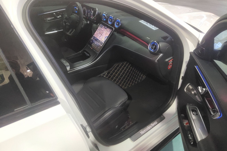 奔驰C级 2024款 C 260 L 皓夜运动版局部细节41