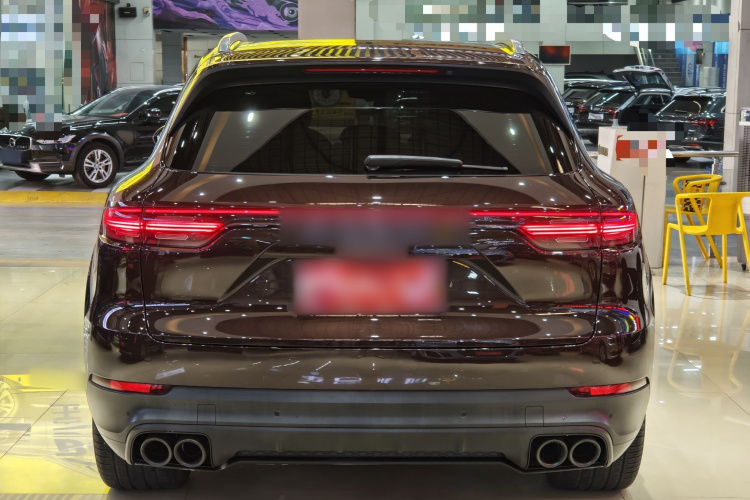 保时捷 2018款 Cayenne 3.0T车身外观6006