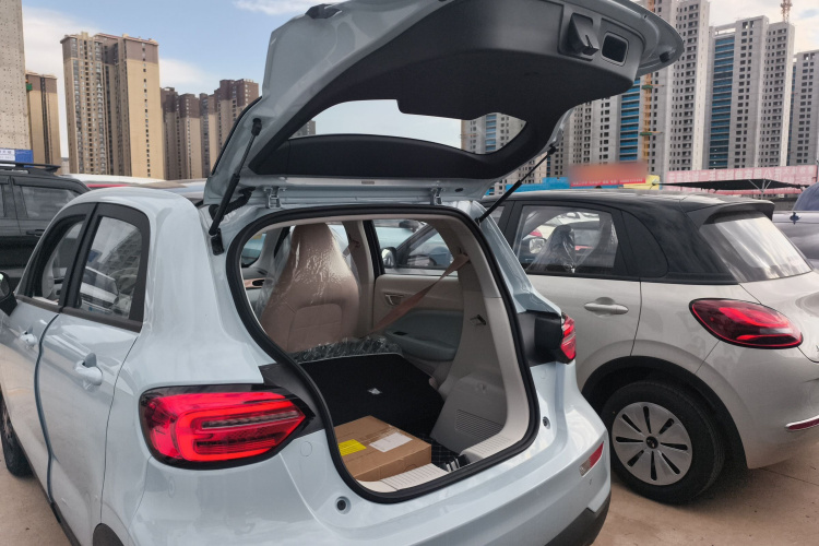 零跑汽车 零跑T03 2025款 310舒享版机舱底盘23