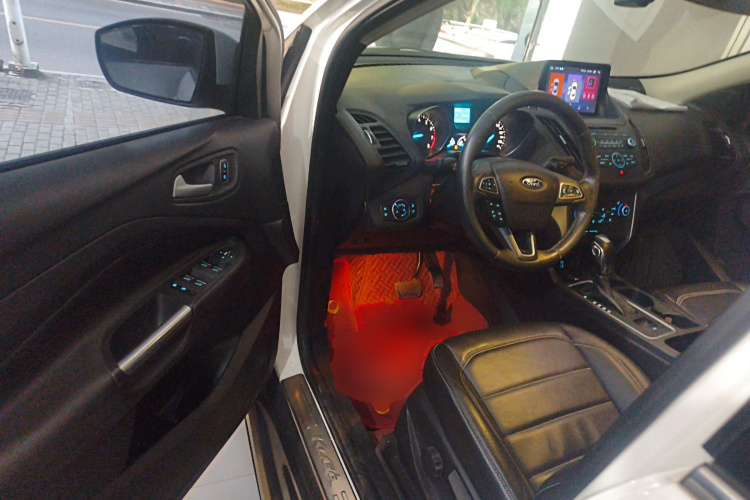 福特 翼虎 2018款 EcoBoost 180 两驱铂翼型中控内饰7003