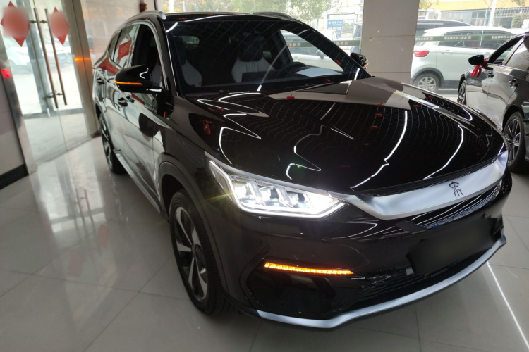 比亚迪 宋PLUS新能源 2021款 EV 旗舰型车身外观3