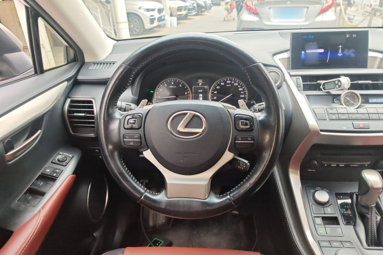 雷克萨斯NX  200t 全驱 锋尚版中控内饰13