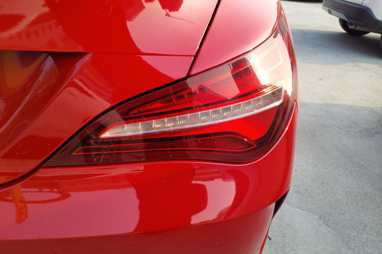 奔驰CLA 2017款 改款 CLA 200 时尚型车身外观9