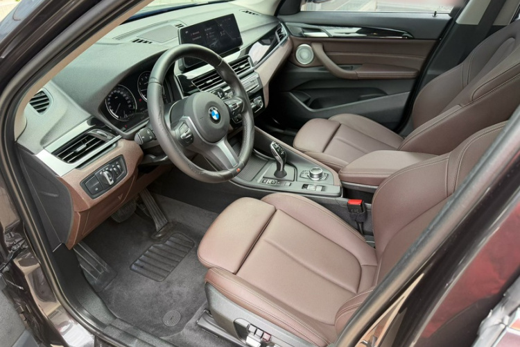 宝马X1 2022款 sDrive25Li 领先型中控内饰7002