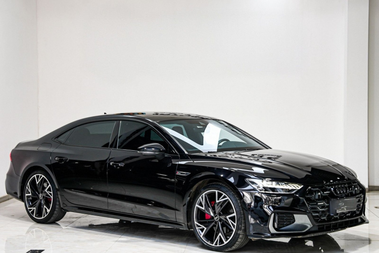 奥迪A7L 2024款 45 TFSI quattro 黑武士版车身外观6001