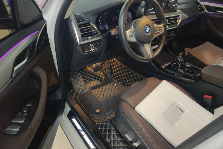 宝马iX3 2022款 创领型中控内饰19