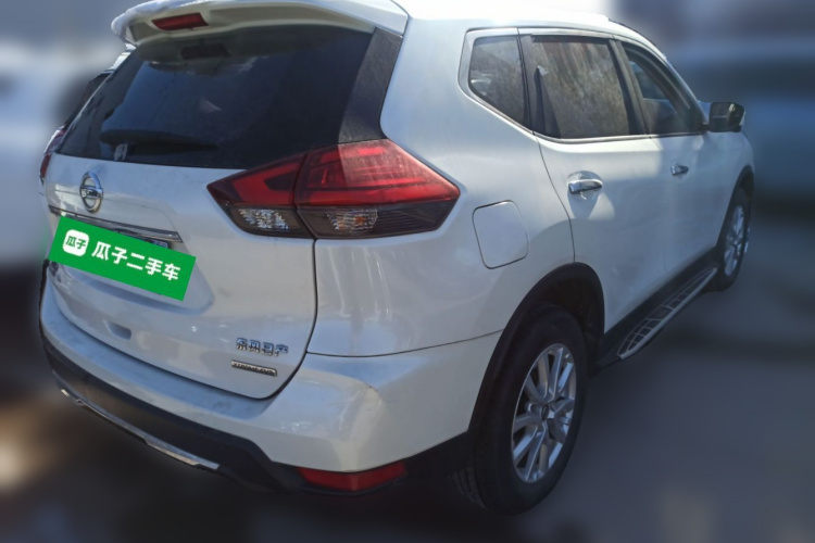 日产 奇骏 2019款 2.0L CVT舒适版 2WD车身外观7