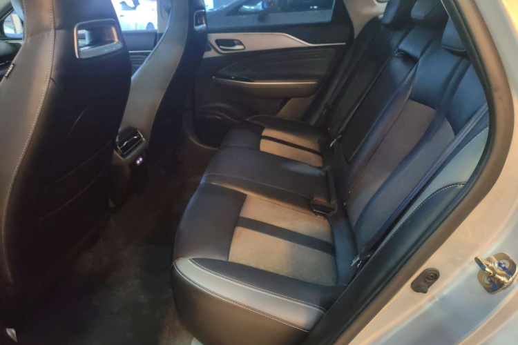 埃安 AION S Plus 2023款 70 智领版 磷酸铁锂中控内饰7004