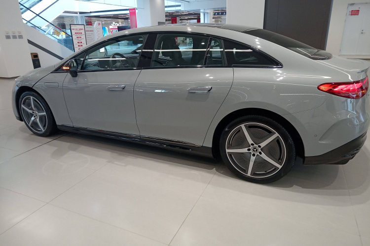 奔驰EQE 2022款 350 先型特别版车身外观6003