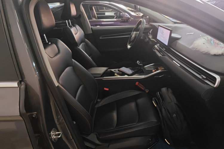 吉利汽车 帝豪 2025款 第4代 1.5L CVT尊贵型局部细节41