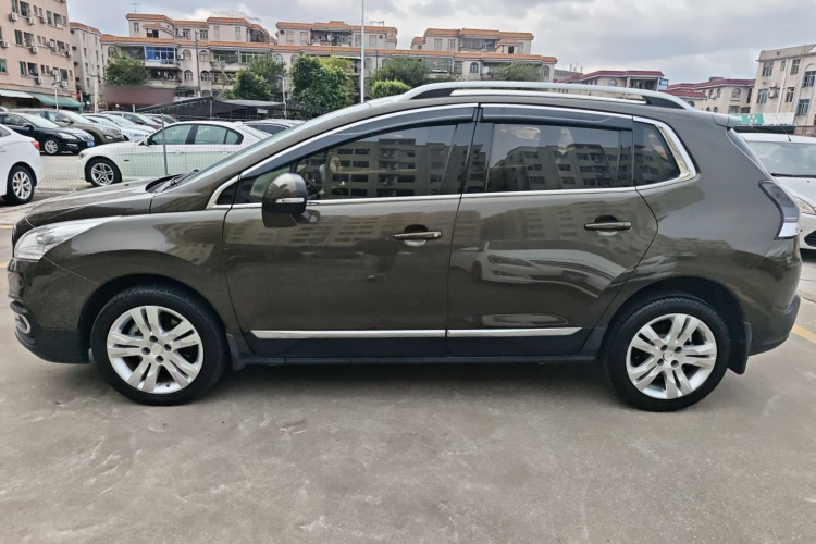 标致3008 2016款 1.6THP 自动经典版车身外观4