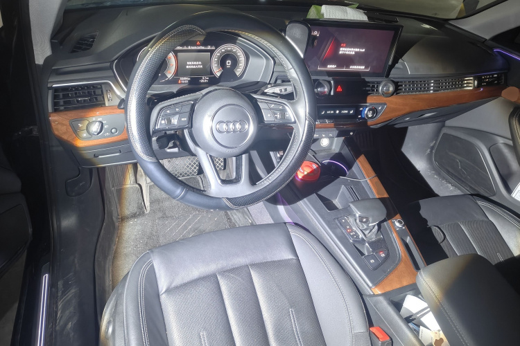 奥迪A4L 2020款 40 TFSI 豪华致雅型中控内饰12