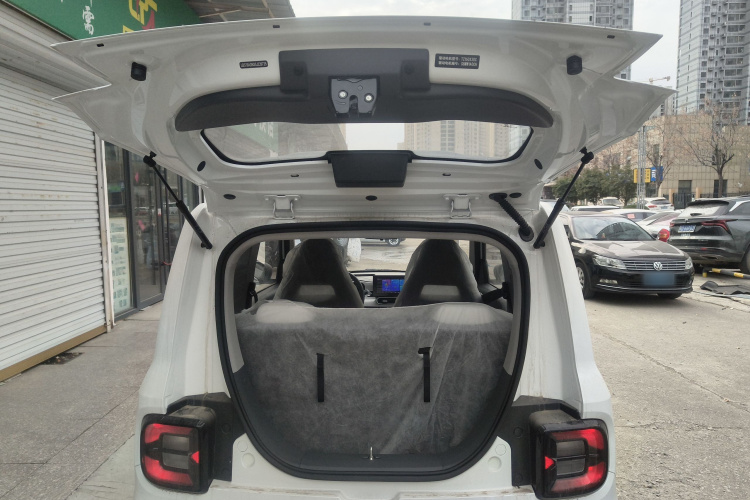 吉利银河 熊猫 2025款 210km 元气熊机舱底盘23