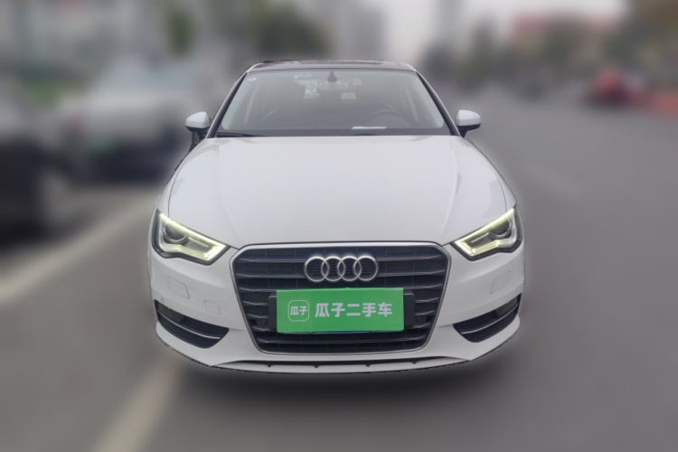奥迪A3 2015款 Sportback 40 TFSI 自动舒适型车身外观2