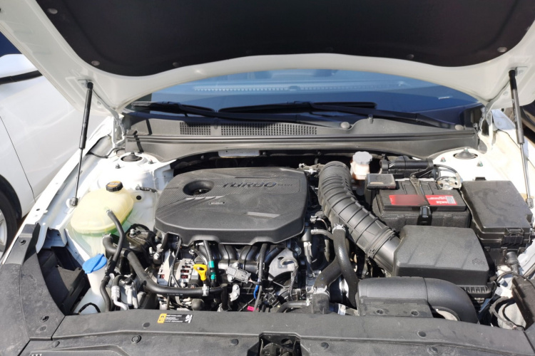 现代 菲斯塔 2021款 280TGDi DLX豪华版机舱底盘24