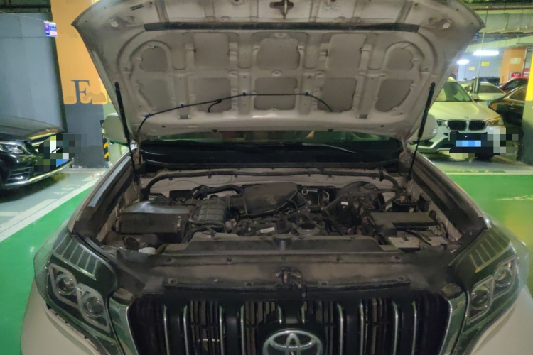 丰田 普拉多 2015款 2.7L 自动标准版局部细节24