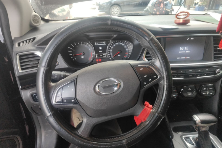 广汽传祺 传祺GS4 2015款 200T G-DCT豪华版中控内饰13