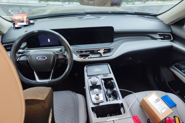 福特 领裕 2021款 EcoBoost 225 铂领型 7座中控内饰12