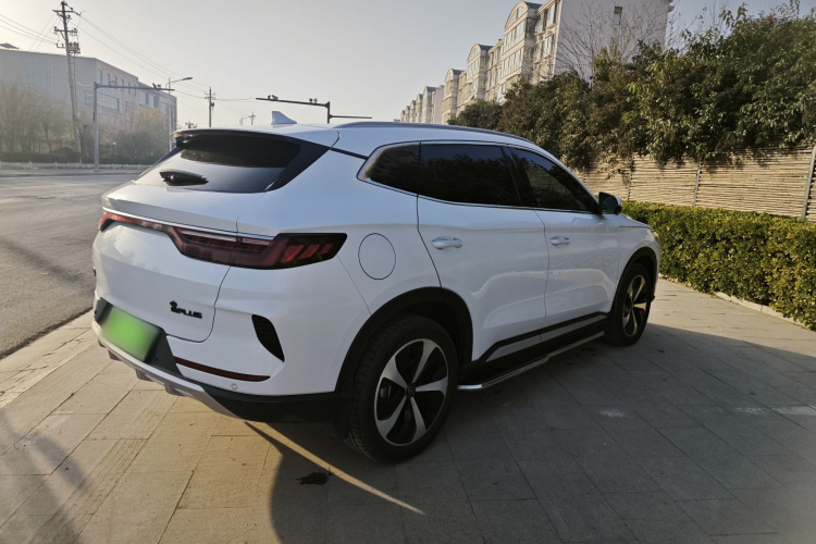 比亚迪 宋PLUS新能源 2021款 EV 旗舰型车身外观6005