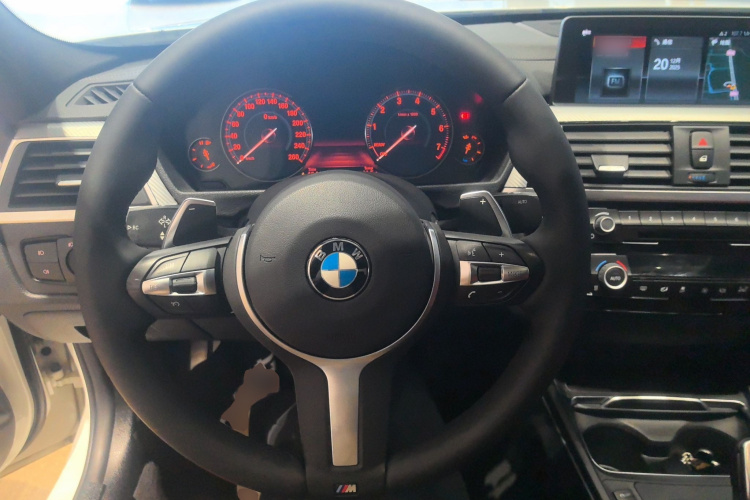 宝马3系 2019款 320i M运动曜夜版局部细节13