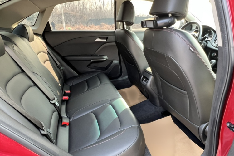 雪佛兰 科鲁泽 2019款 Redline 320T 双离合爽快版 国VI中控内饰7002