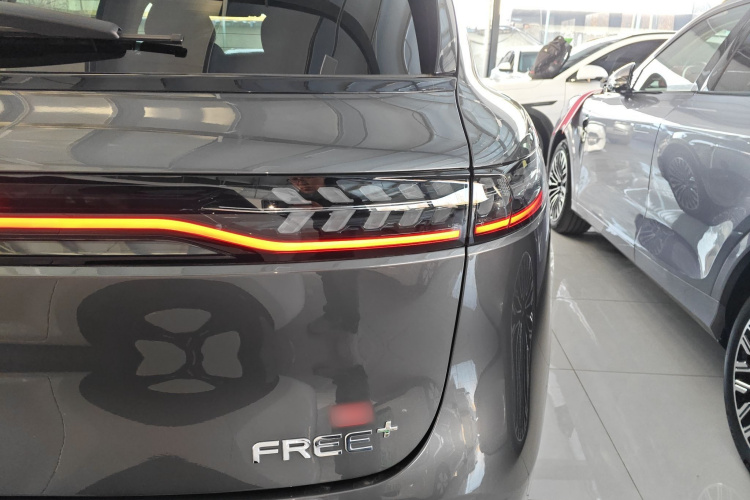 岚图汽车 岚图FREE 2025款 FREE+ 后驱乾崑版车身外观6006