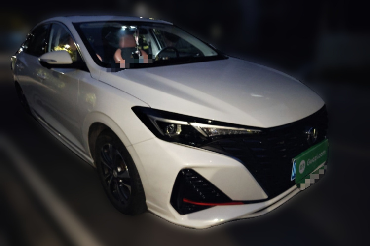 长安 逸动 2022款 PLUS 蓝鲸NE 1.4T GDI DCT尊贵版车身外观3