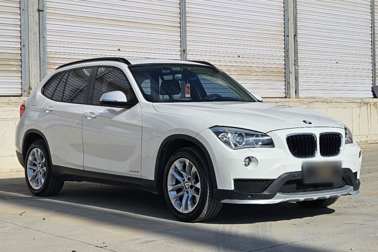 宝马X1 2014款 sDrive18i 领先型车身外观6002