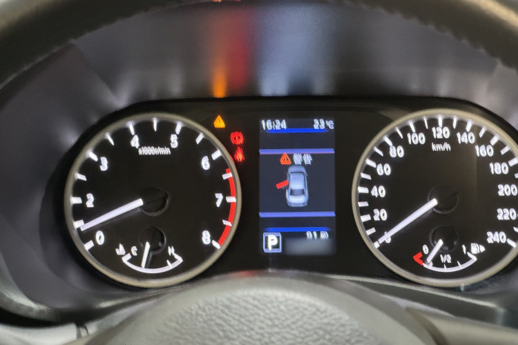 日产 轩逸 2021款 1.6L XL CVT悦享版中控内饰7010