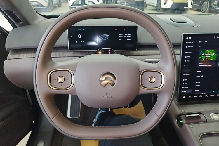 蔚来ET7 2024款 100kWh 行政签名版中控内饰13