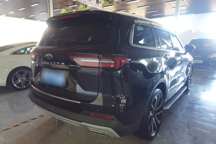 福特 领裕 2023款 EcoBoost 225 尊领型 7座（2/2/3）车身外观7