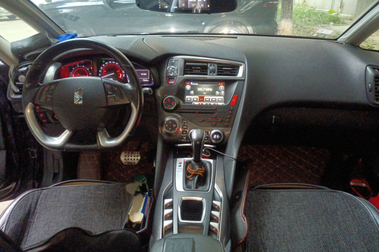 DS 5 2013款 1.6T 豪华版THP200中控内饰7002