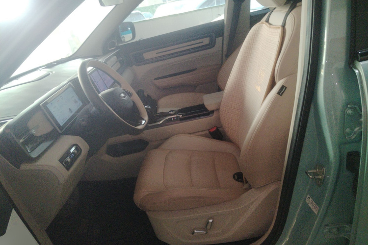 吉利汽车 吉利icon 2023款 1.5TD 巧克力醇巧版局部细节19