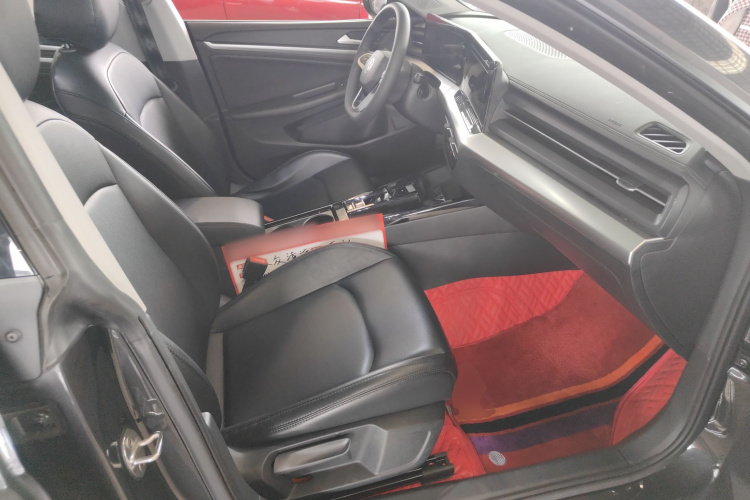 大众 2024款 凌渡L 200TSI DSG潮辣版局部细节41