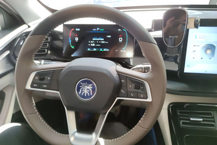 比亚迪 秦PLUS 2024款 荣耀版 DM-i 55KM领先型中控内饰12