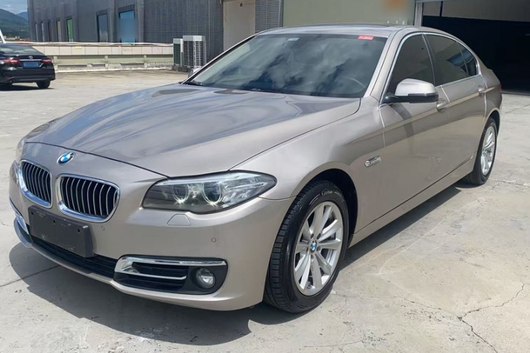 宝马5系 2014款 520Li 典雅型车身外观6005