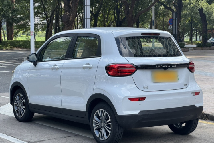 零跑汽车 零跑T03 2024款 310舒享版车身外观6010