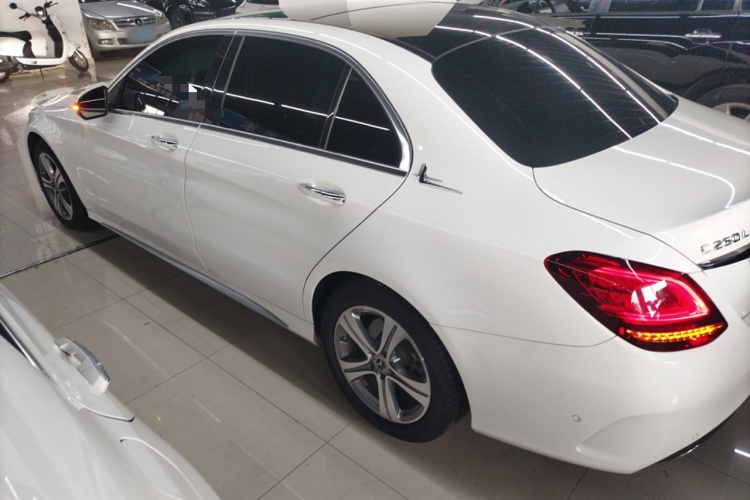 奔驰C级 2021款 C 260 L 运动版车身外观6003