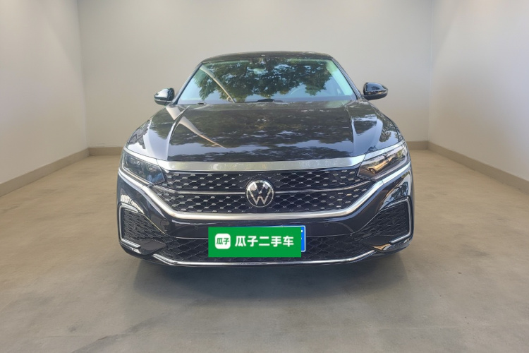 大众 帕萨特 2023款 330TSI 星空精英版车身外观2