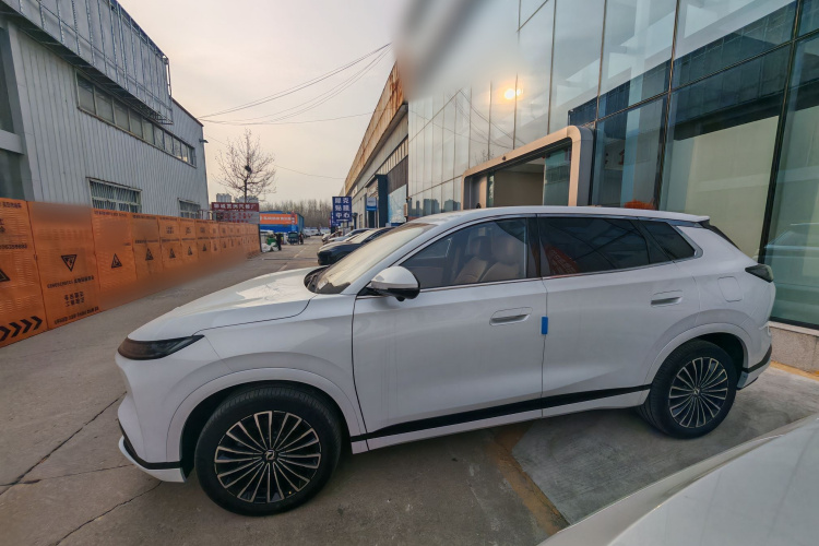 东风风神L8 2025款 185KM理想版车身外观6003