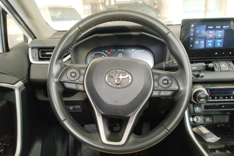 丰田 威兰达 2024款 双擎 2.5L E-CVT两驱豪华PLUS版局部细节13